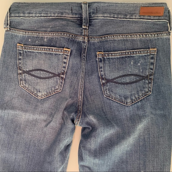 Abercrombie & Fitch Boyfriend Jeans with Rips and Paint Splatters — Size 25 - Picture 6 of 8